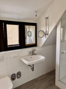  | Wohnung mit großer Terrasse und Garage